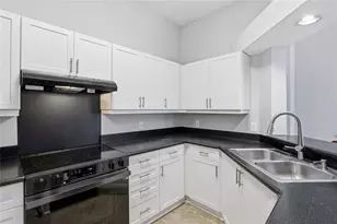 3334 Peachtree Rd NE, Atlanta, GA 30326 - Photo 11