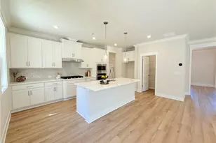 5523 Tullis Dr, Gainesville, GA 30507 - Photo 13