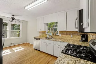 916 Little River Lane, Woodstock, GA 30189 - Photo 5
