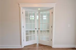 5543 Tullis Dr, Gainesville, GA 30507 - Photo 7