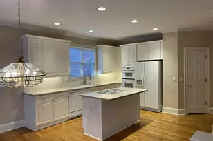 8550 Edwardton Dr, Roswell, GA 30076 - Photo 9