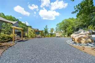 1375 Zodiac Dr SE, Atlanta, GA 30315 - Photo 15