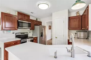 2014 Arbor Forest Dr SW, Marietta, GA 30064 - Photo 9
