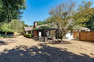 1185 Oakhaven Dr, Roswell, GA 30075 - Photo 7