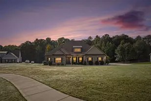 1135 Birchwood Dr, Griffin, GA 30224 - Photo 3