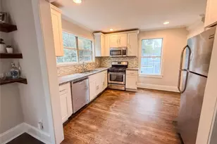 1375 Richland Rd, Atlanta, GA 30310 - Photo 9