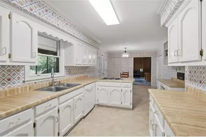 1668 Withmere Way, Dunwoody, GA 30338 - Photo 9