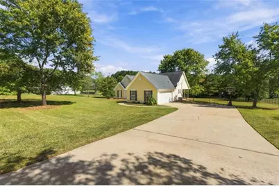 135 Ellistown Road, Jackson, GA 30233 - Photo 7