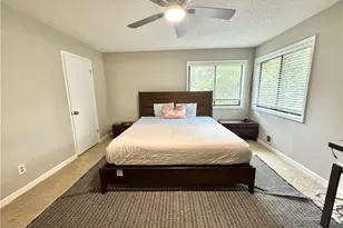 4579 Glenforest Dr NE, Roswell, GA 30075 - Photo 9