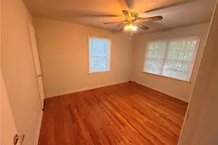 2878 Pine Valley Cir, East Point, GA 30344 - Photo 15