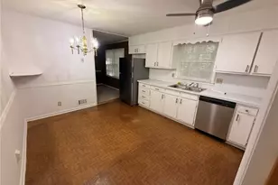 2878 Pine Valley Cir, East Point, GA 30344 - Photo 5