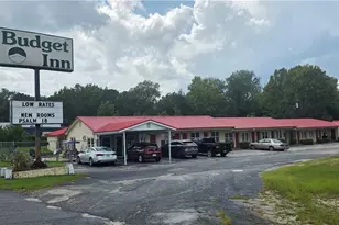 324 N Duval St, Claxton, GA 30417 - Photo 1