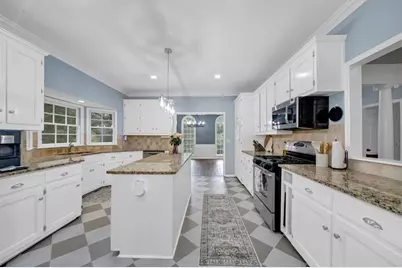 320 Kings Court NE, Marietta, GA 30067 - Photo 11