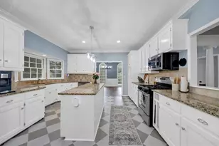 320 Kings Ct NE, Marietta, GA 30067 - Photo 11