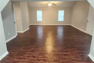 1535 Rogers Crossing Dr, Lithonia, GA 30058 - Photo 3
