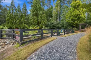 1010 Milhaven Dr, Roswell, GA 30076 - Photo 81
