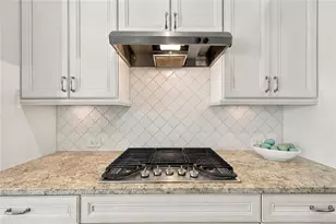 1010 Milhaven Dr, Roswell, GA 30076 - Photo 17