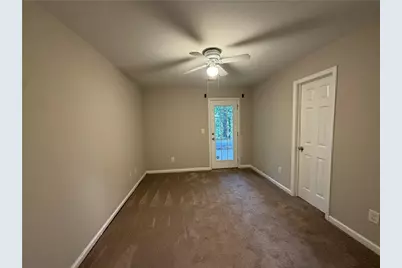 1105 Liberty Parkway NW, Atlanta, GA 30318 - Photo 19