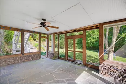 5715 Lake Island Drive, Sandy Springs, GA 30327 - Photo 31