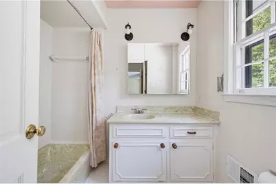 5715 Lake Island Drive, Sandy Springs, GA 30327 - Photo 17
