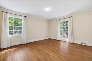 5715 Lake Island Dr, Sandy Springs, GA 30327 - Photo 19