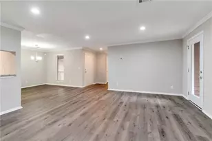 5557 Mountain Springs Cir, Stone Mountain, GA 30088 - Photo 5
