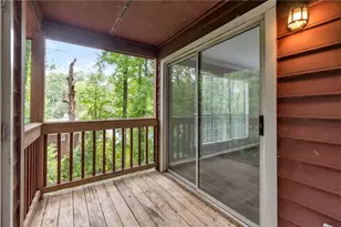 5557 Mountain Springs Cir, Stone Mountain, GA 30088 - Photo 3