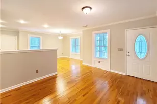128 Brook Cir SE, Marietta, GA 30060 - Photo 5
