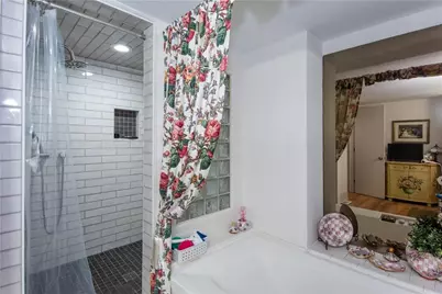 2840 Peachtree Road NW #201, Atlanta, GA 30305 - Photo 23