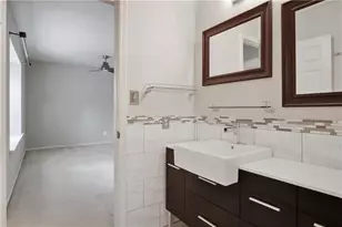 60 Chaumont Square NW, Atlanta, GA 30327 - Photo 21