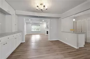 60 Chaumont Square NW, Atlanta, GA 30327 - Photo 7