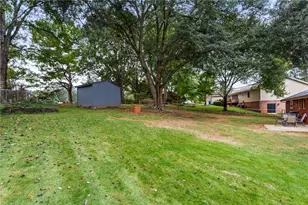 1749 Rangewood Dr SW, Lilburn, GA 30047 - Photo 25