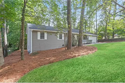 2925 Valley Court NE, Conyers, GA 30012 - Photo 3