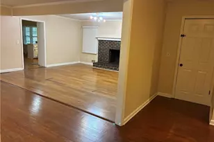 4264 Abingdon Dr, Stone Mountain, GA 30083 - Photo 3