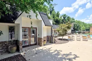 135 N River Dr, Sandy Springs, GA 30350 - Photo 27