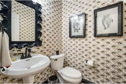 1572 Gilstrap Lane NW, Atlanta, GA 30318 - Photo 21