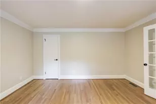 7680 Ryefield Dr, Sandy Springs, GA 30350 - Photo 9
