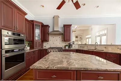 835 Glengate Place, Sandy Springs, GA 30328 - Photo 13