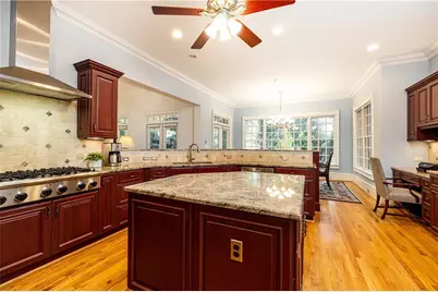 835 Glengate Place, Sandy Springs, GA 30328 - Photo 15