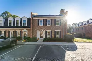 16 Palace Green Pl NW, Atlanta, GA 30318 - Photo 3