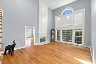 2105 Wrights Mill Cir NE, Atlanta, GA 30324 - Photo 9
