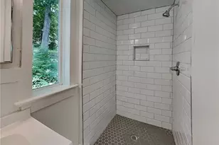 542 S Evelyn Pl NW, Atlanta, GA 30318 - Photo 11