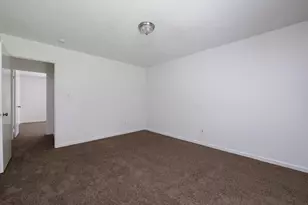 8165 Magnolia Dr, Jonesboro, GA 30238 - Photo 9