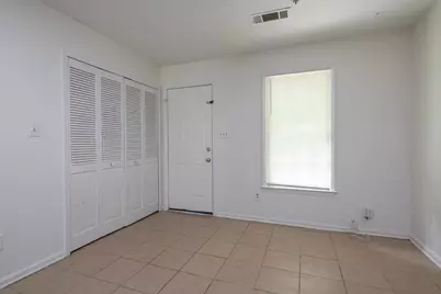 8165 Magnolia Drive, Jonesboro, GA 30238 - Photo 7