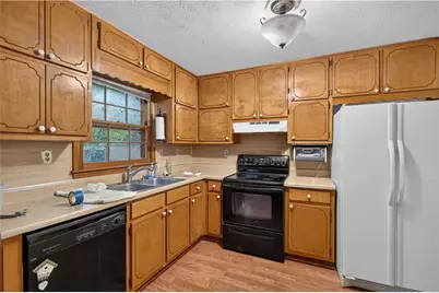 550 Creekwood Court SE, Conyers, GA 30094 - Photo 13