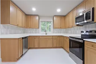 2363 Englewood Dr, East Point, GA 30344 - Photo 7