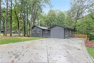 2363 Englewood Dr, East Point, GA 30344 - Photo 23