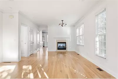 1055 Davis Circle NW #R, Atlanta, GA 30318 - Photo 5
