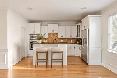 1055 Davis Circle NW #R, Atlanta, GA 30318 - Photo 13