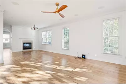 1055 Davis Circle NW #R, Atlanta, GA 30318 - Photo 3
